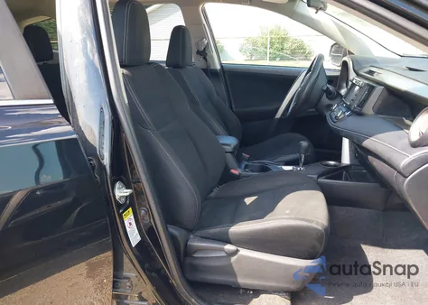 2015 Toyota Rav4 Xle z USA, uszkodzony, nr VIN 2T3RFREV6FW382425